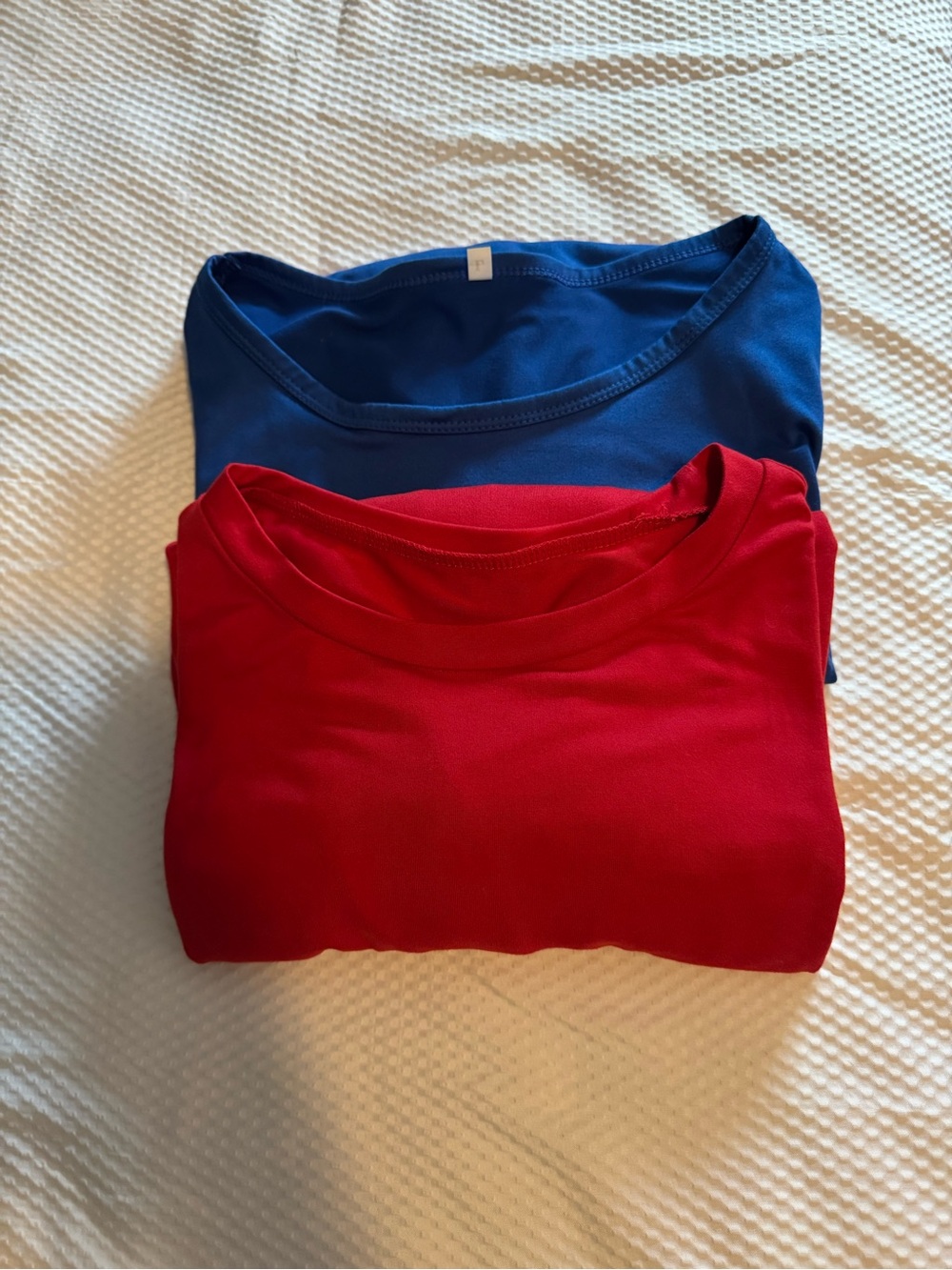 2 for 1 🔴🔵 Long sleeved T-Shirts - Red & Blue